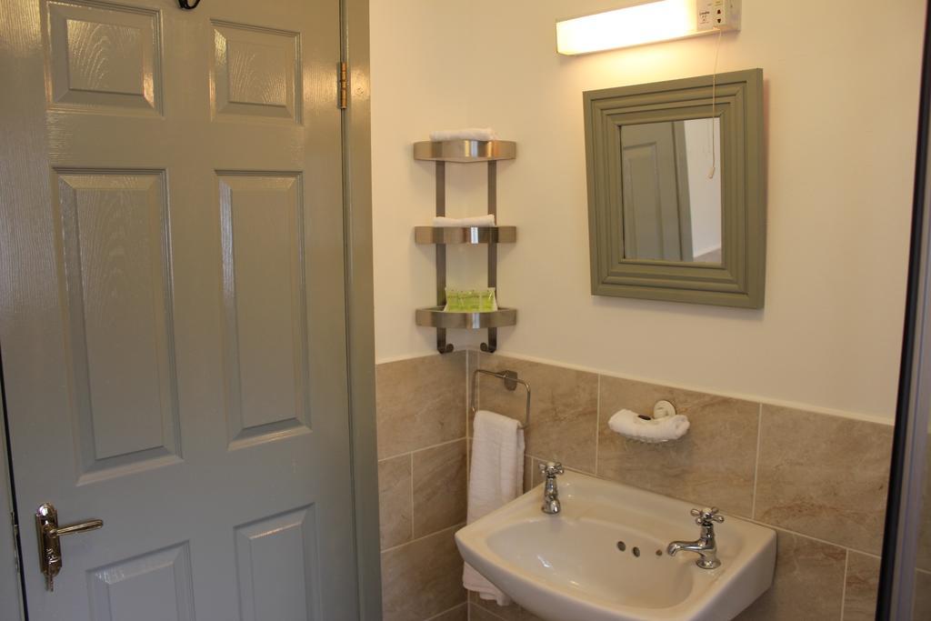 Clifden Apartment Bagian luar foto